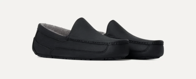 Ascot en cuir mat