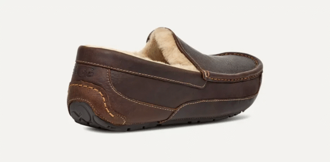 Ascot en cuir mat