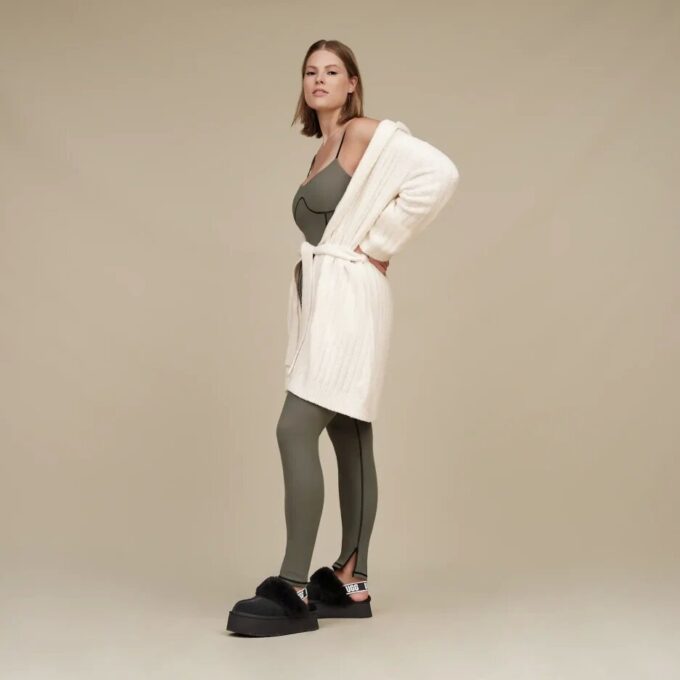 Côtes levées Amari Robe