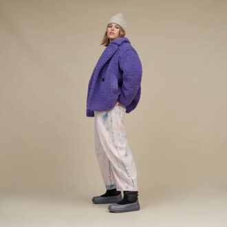 Manteau court en peluche Gertrude