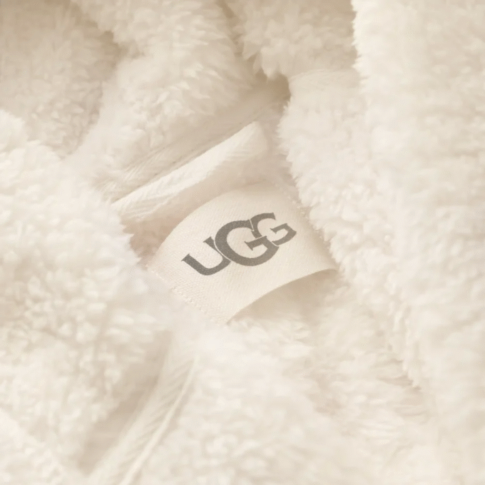 UGG Aarti