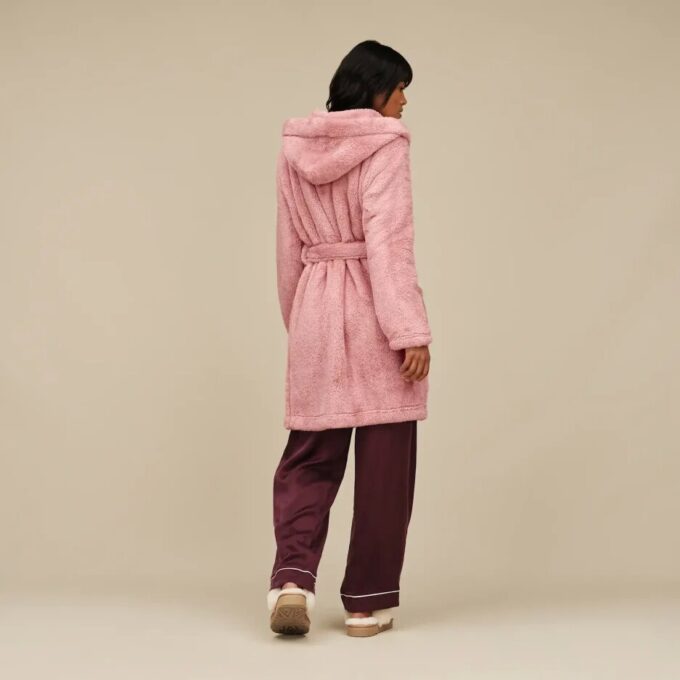 UGG Aarti